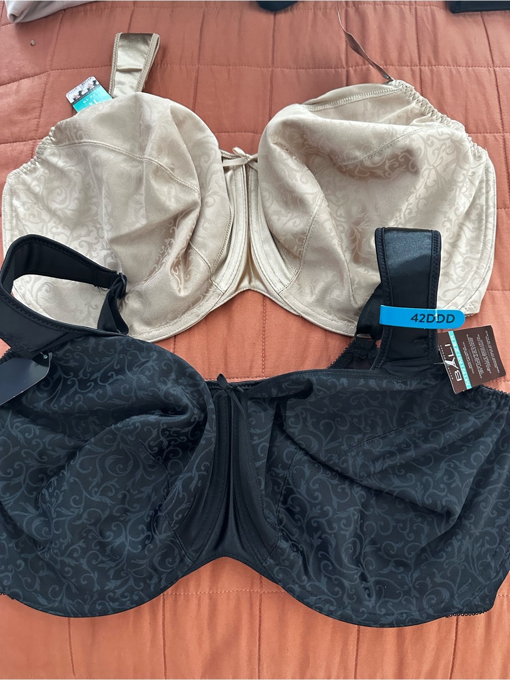 Bali Full Coverage Underwire Bra in Black and Beige